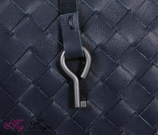 Bottega Veneta intrecciato clutch BV90571 blue